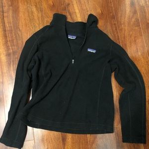 Black Patagonia Half Zip Fleece pullover
